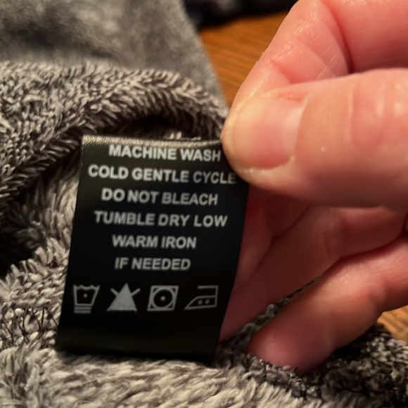 DEPART WEST HOODIE. SIZE SMALL - Picture 8 of 8